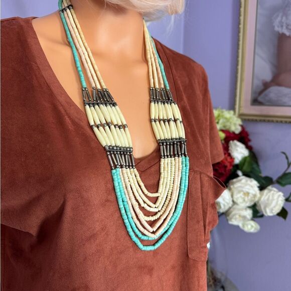 Unique Metal and Bead Necklace - Picture 9 of 11